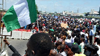 EndSARS protesters at Lekki toll gate before the shootings