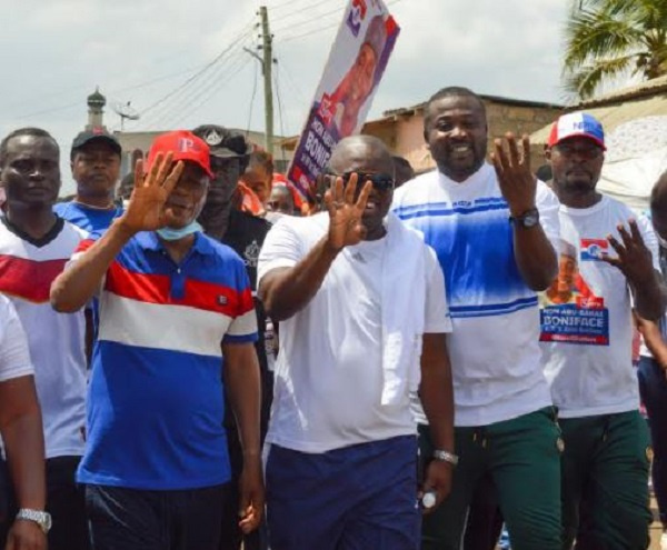 The NPP supporters walked through the principal streets in the La-Nkwantanang municipality