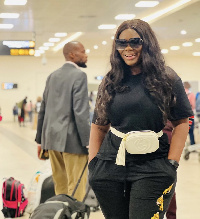 A photo of Akua Amoakowaa at the airport. Photo via Instagram