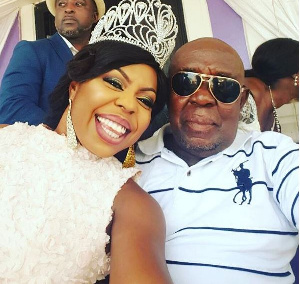 Afia Schwarzenegger and father