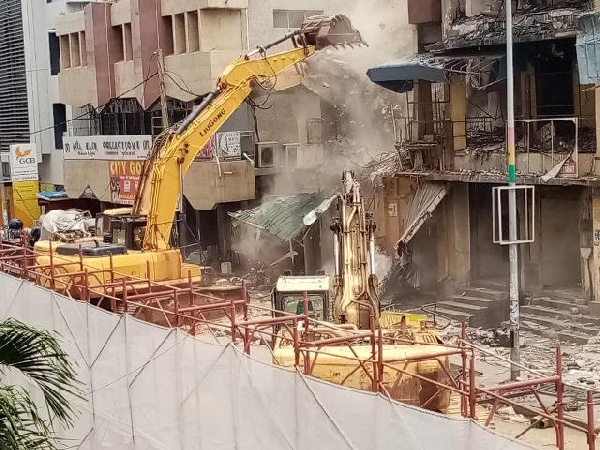 Demolition of the building at Makola