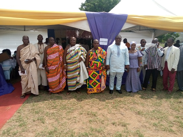 The Gbetsile Divisional Chief and other traditional stakeholders in group photography