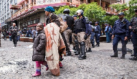 Refugees and police in Cape Town