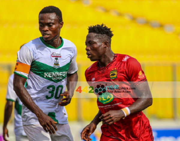 Asante Kotoko's Justice Blay and King Faisal captain, Richard Akrofi