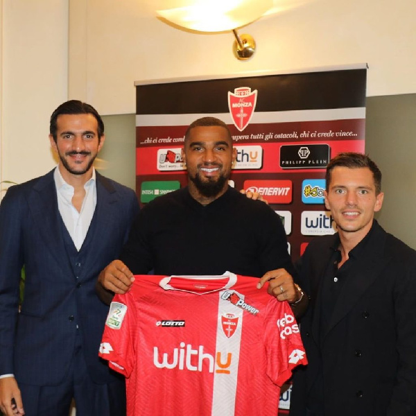 Ghana international Kevin-Prince Boateng(middle)