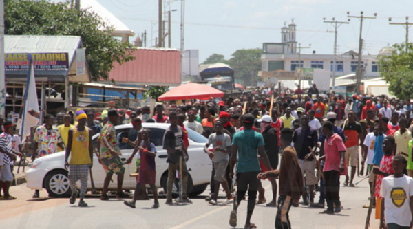 Youth inside Ejura took to the street to demonstrate