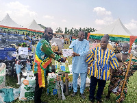 Kpone Farmers receiving awards