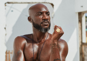 Ghanaian singer/songwriter, Kwabena Kwabena