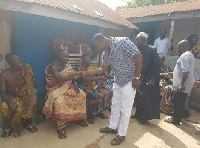 Nana Kwaku Osei Afriyie Bonsu II shakes hand with Bernard Antwi Boasiako