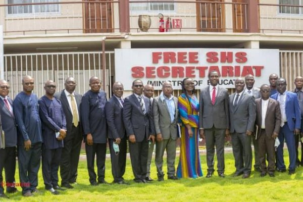 Vice Chancellors taking a picture with Minister of Education