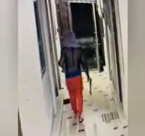 CCTV Capture Thief Breaking Into Hostel.png