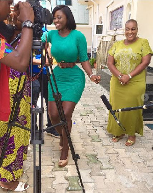 Prince Shyngle on set