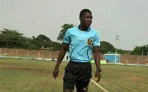 Referee Daniel Laryea