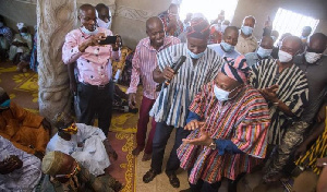 John Mahama (right) paying a courtesy call on the Bolewura