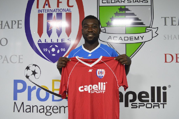 Winger Emmanuel Adjetey