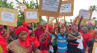 The farmers visited an illegal mining site at Sendu to express their frustration