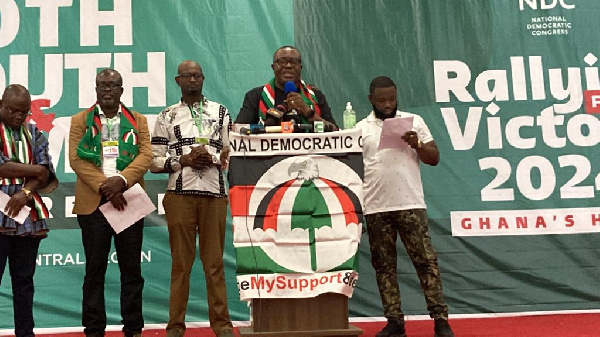 Samuel Ofosu-Ampofo speaking at Cape Coast during the conference