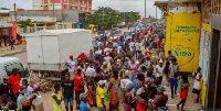 Crowds continue to mass at markets, in front of shops or by water points in Luanda despite the lockd