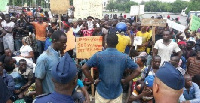 Police trying to calm angry squatters