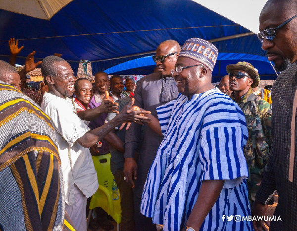 Nalerigu indigenes expressing excitement upon seeing Dr Mahamudu Bawumia