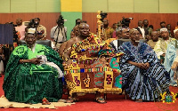 Otumfuo Osei Tutu II flanked by Yaa Naa Abubakari Mahama II