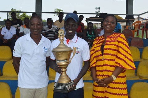 Benjamin Palm with his trophy