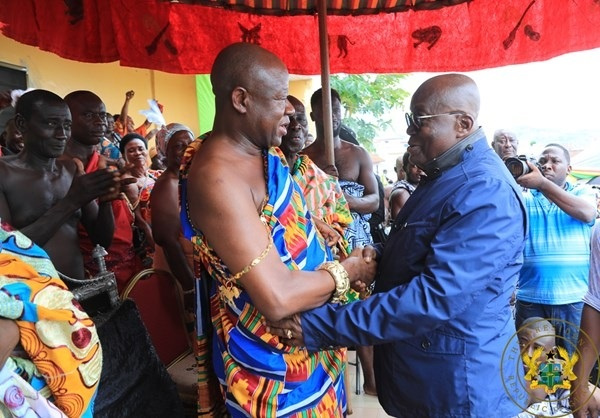 President Akufo-Addo exchanging pleasantries with Barima Sarfo Tweneboah Koduah