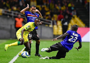 Dennis Appiah in action for his club