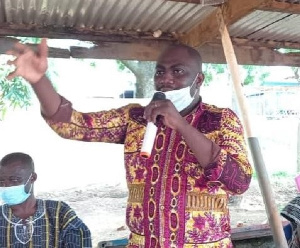 Dr Bertrand Agilinko addressing staff at the durbar