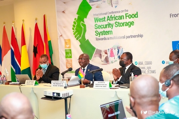 Dr. Bawumia with some members of ECOWAS during the conference