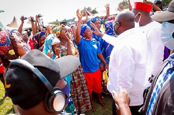 Vice-President Mahamudu Bawumia with the defectors