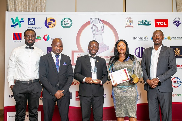 Delegates from Yara Ghana with the award