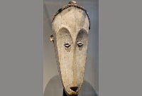 Ngi mask. Photo: Wikimedia Commons/Marie-Lan Nguyen /Public domain