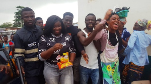 Maame Serwaa welcomed by fans at Bawjiase