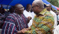 Vice President, Bawumia shakes hands with former President Mahama