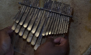 The lamellophone - Photo credit: Smithsonian National Museum/Youtube