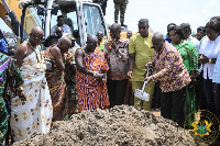 President Akufo-Addo cutting sod for the construction of the mini-habour and fish landing site