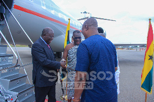 The Otumfuo being welcomed back at the Kumasi Airport