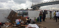 Scores of hawkers, illegal settlers invaded the pavement since the NPP took over office