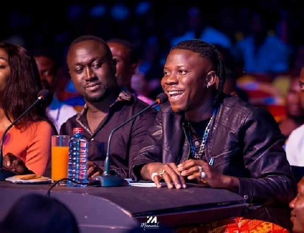 Stonebwoy [R] was a guest judge on MTN Hitmaker season 8