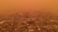 Dust storm don turn Iraq sky to orange colour