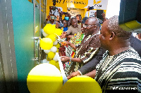 Dr Mahamudu Bawumia cutting the ribbon