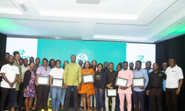 Brokers and top performers for the year received awards for their contributions at the event