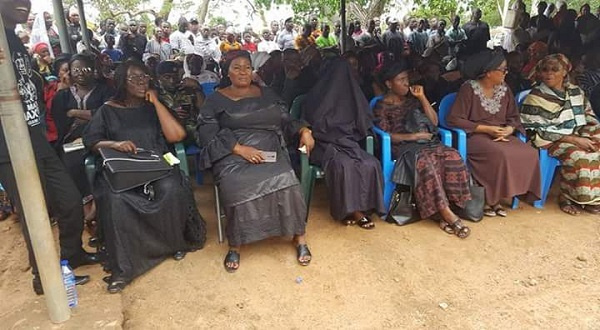 Barbara Mahama, wife of the lynched soldier is the one who has covered her face with a black veil