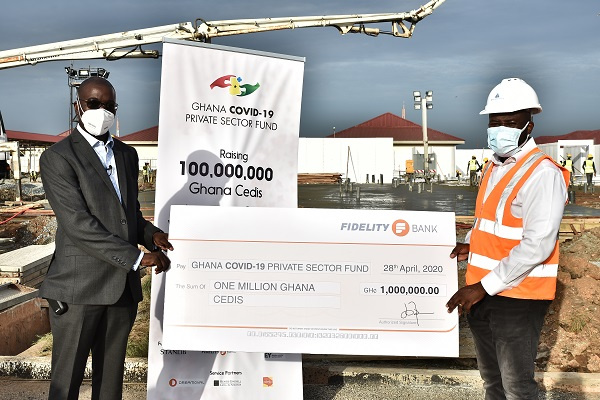 A cheque of GHC1m was presented to the COVID-19 Private Sector Fund