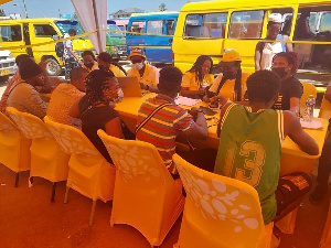 Customers Registering Their SIM Cards At Temporary Registration Point In The Market7