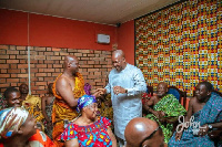 John Mahama exchanging pleasaties with Obomenghene