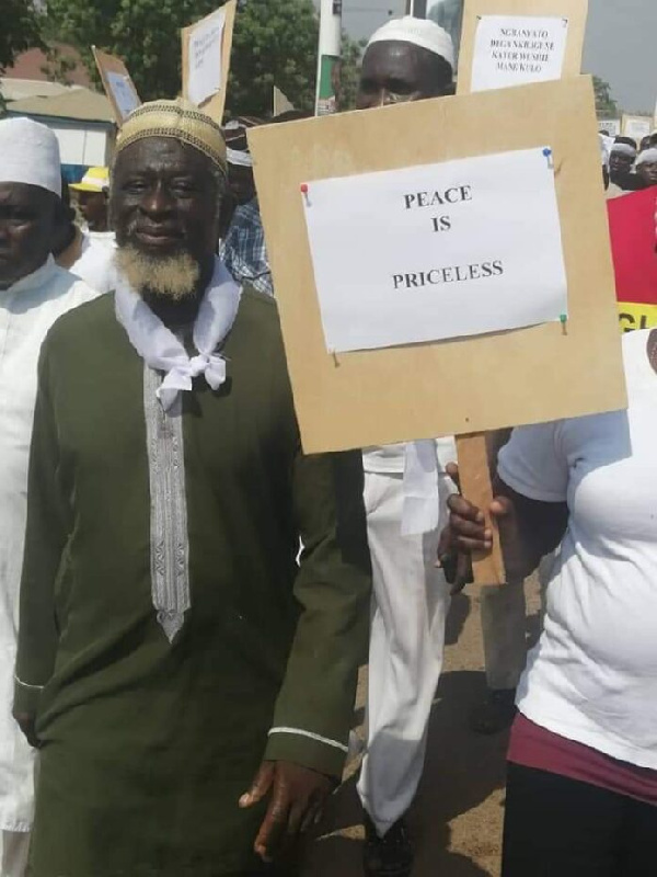 Members of the Gonjaland Youth for Peace and Development on their peace walk