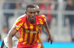 Ghanaian midfielder Bernard Mensah