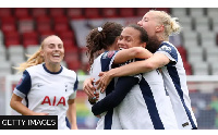 Hayley Raso opened the scoring 19 minutes into her Tottenham debut